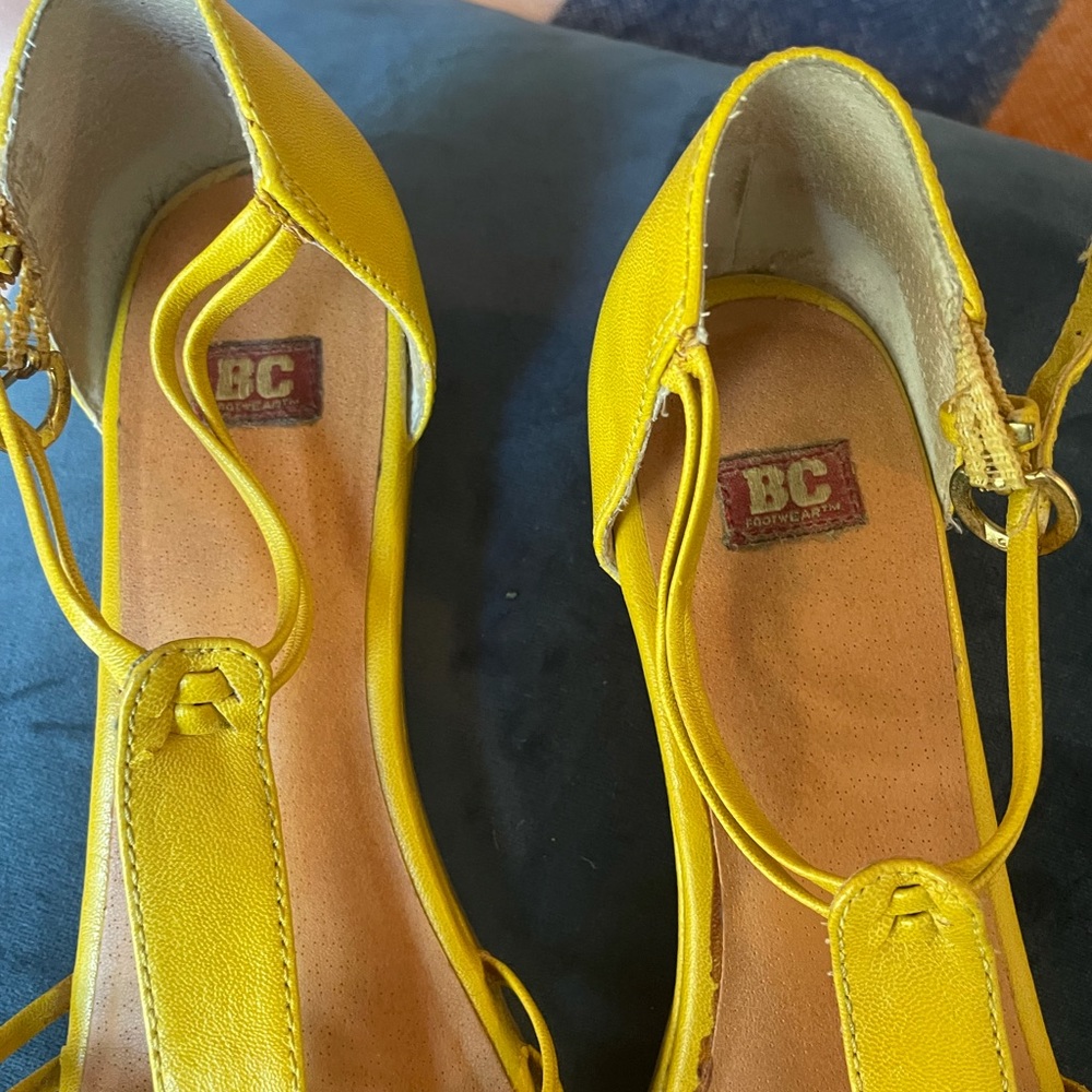 Sandal - Picture 3 of 4